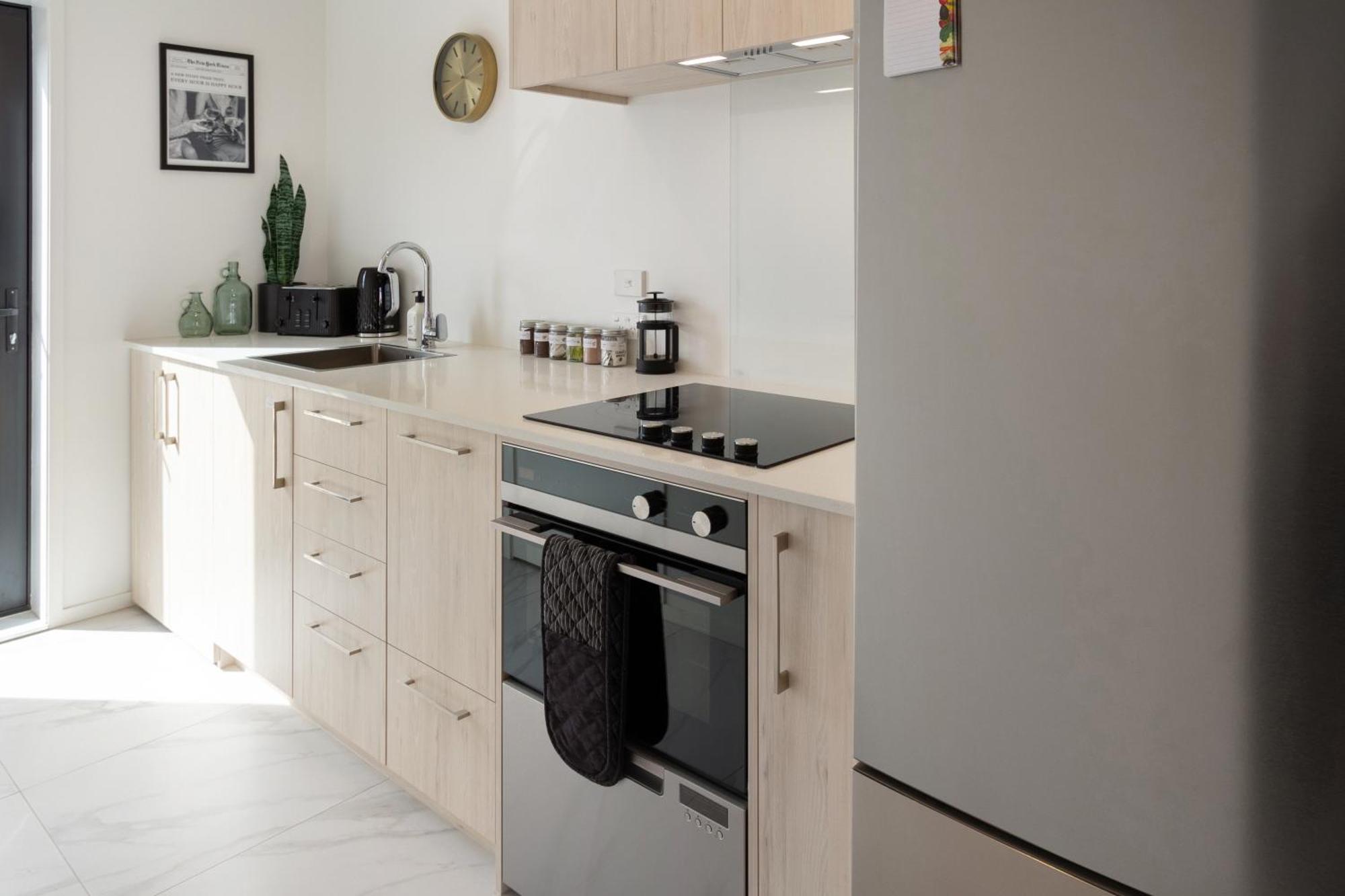 Prime Locale: Studio With Balcony Christchurch Dış mekan fotoğraf