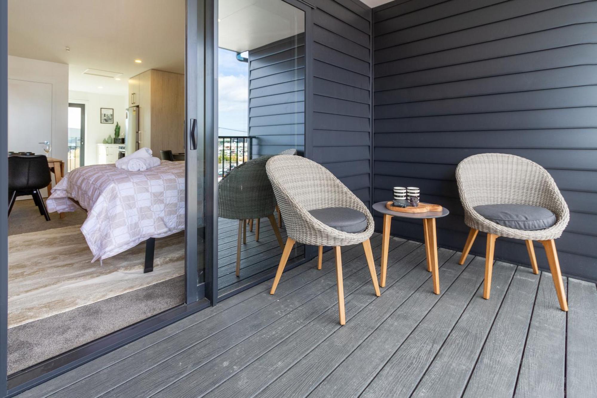 Prime Locale: Studio With Balcony Christchurch Dış mekan fotoğraf